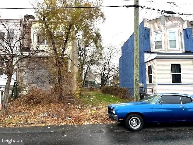 Property from 1040 N 19TH ST STREET - KW