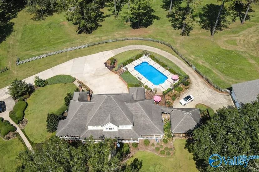 Property from 1115 Creekside Circle - KW