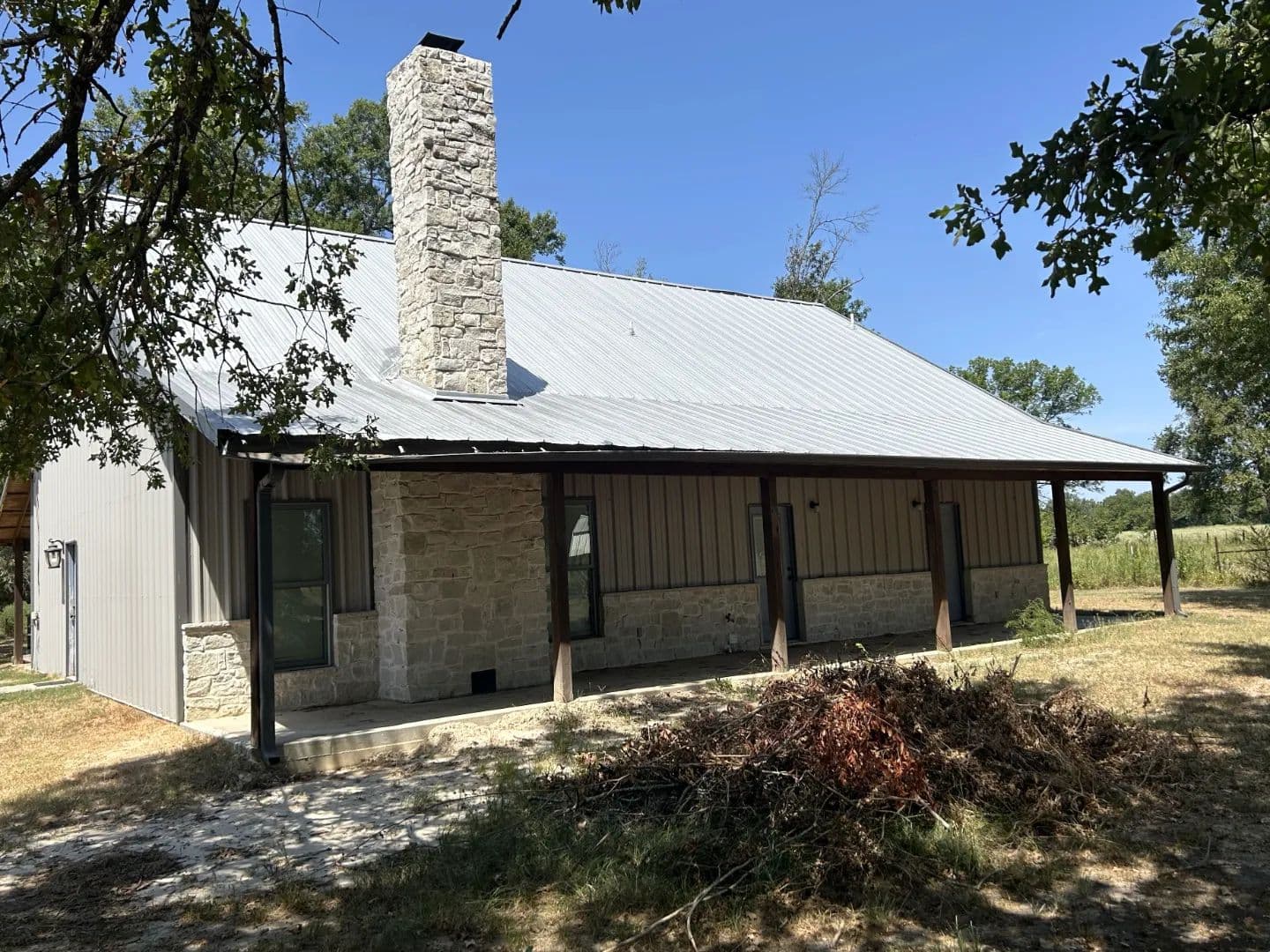 Updated Country Home in Bogata TX - Bogata, Texas, 75417