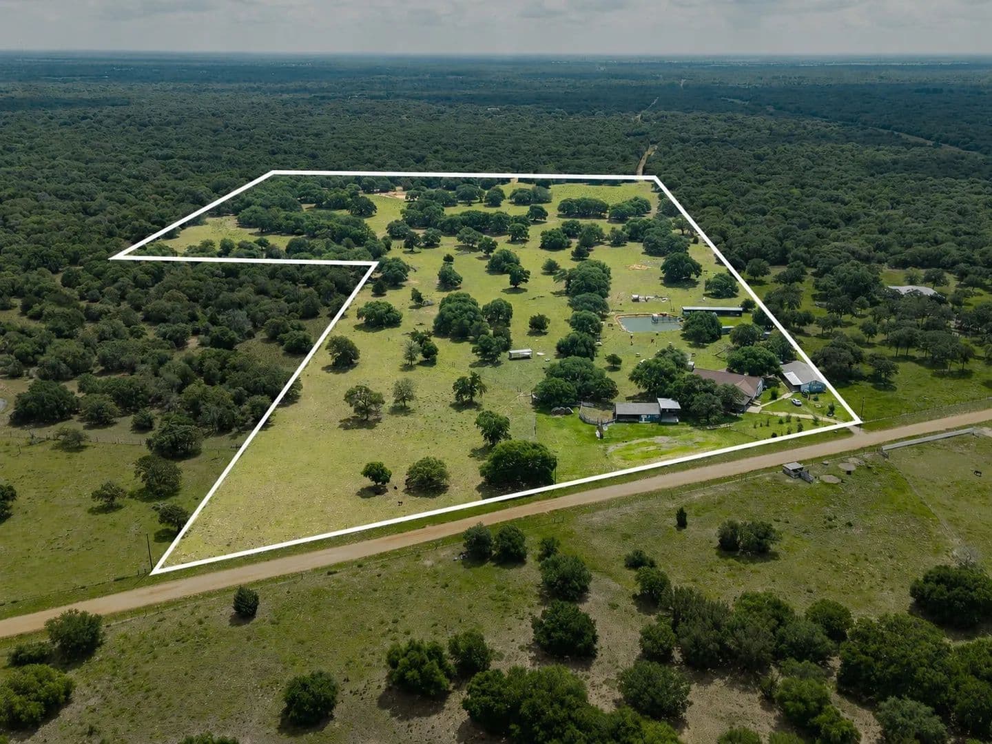 48 Acres of Land for Sale in Hallettsville, Texas - Hallettsville, Texas, 77964