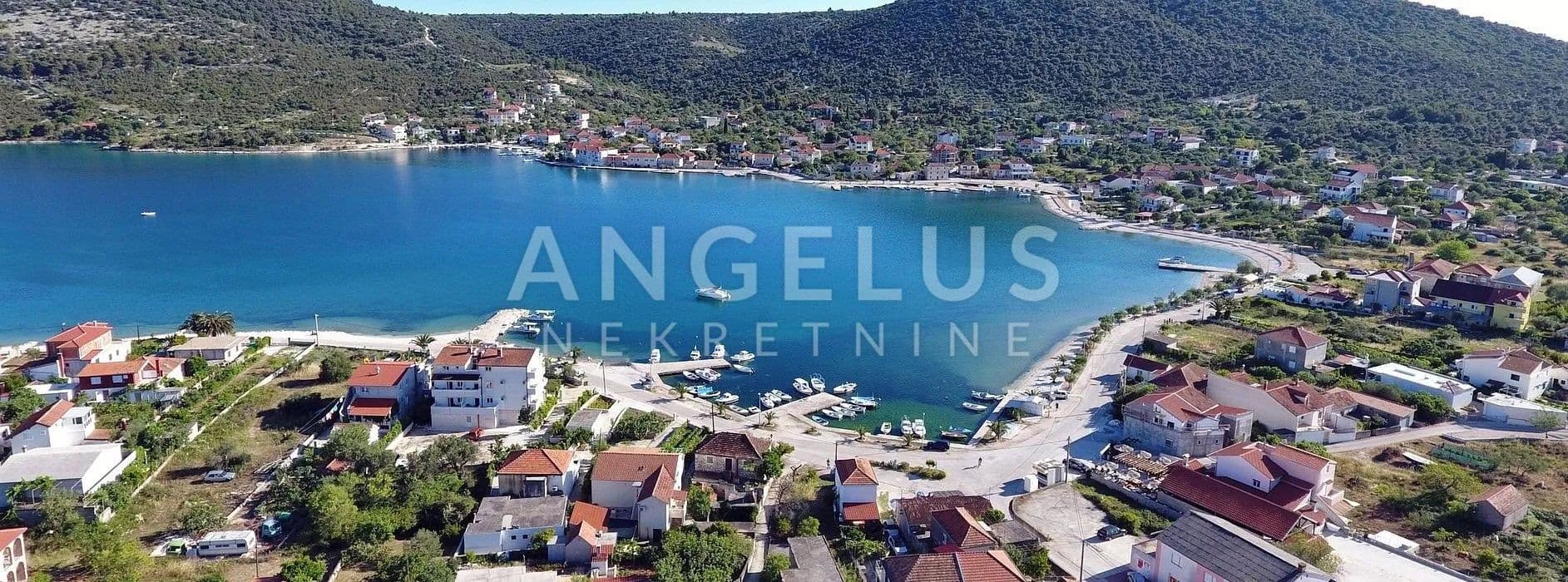 Grarađevinsko zemljište u blizini plaže u okolici Marine - land for sale
