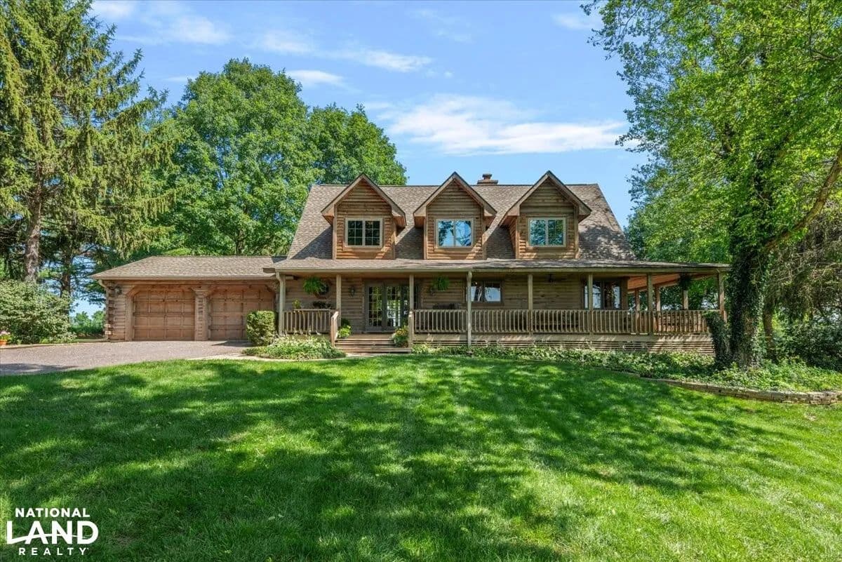Rushville Hunting + Dream Log Home - Frederick, Illinois, 62639