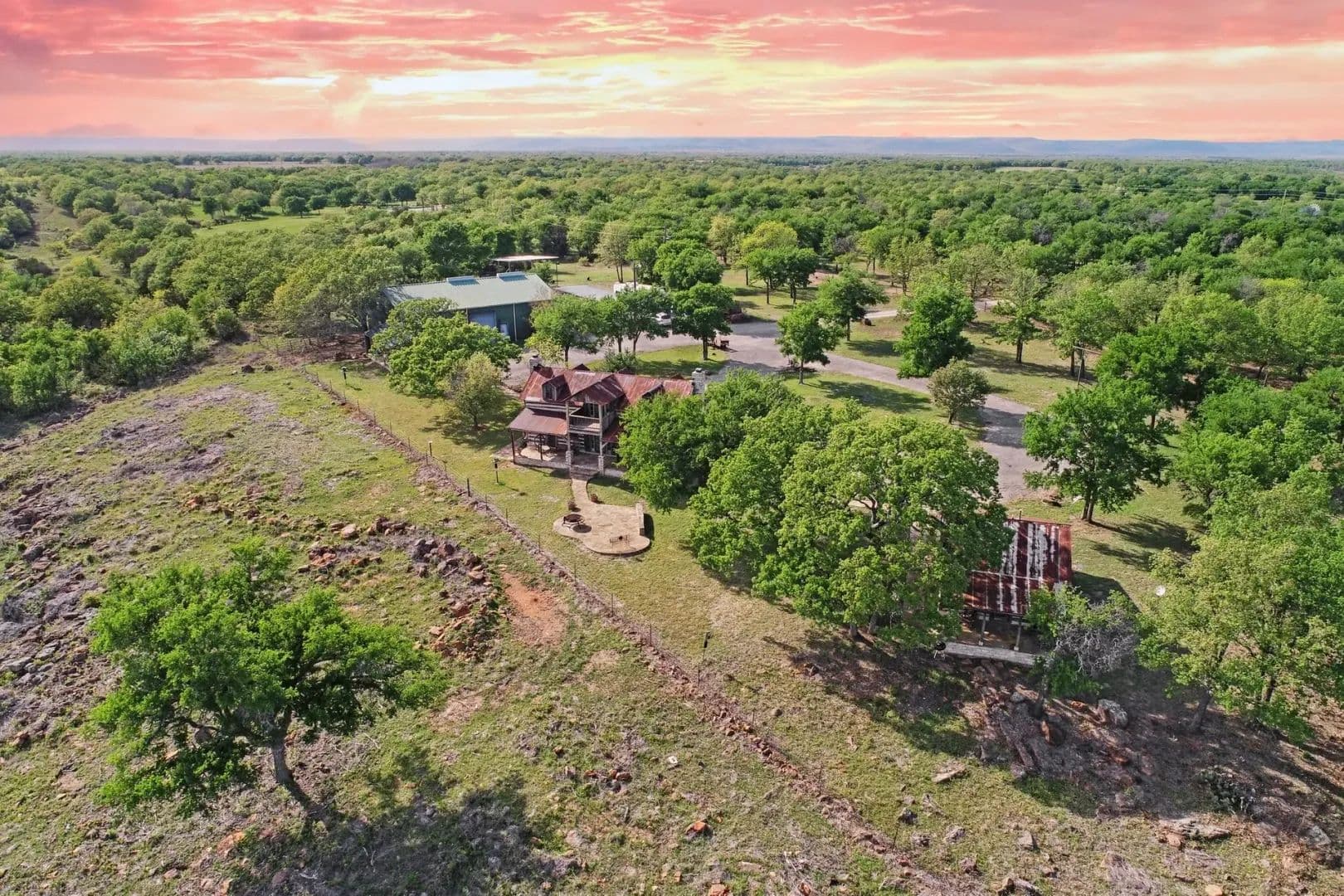 4725 Chesnut Mountain Road Palo Pinto, TX 76484 - Palo Pinto, Texas, 76484