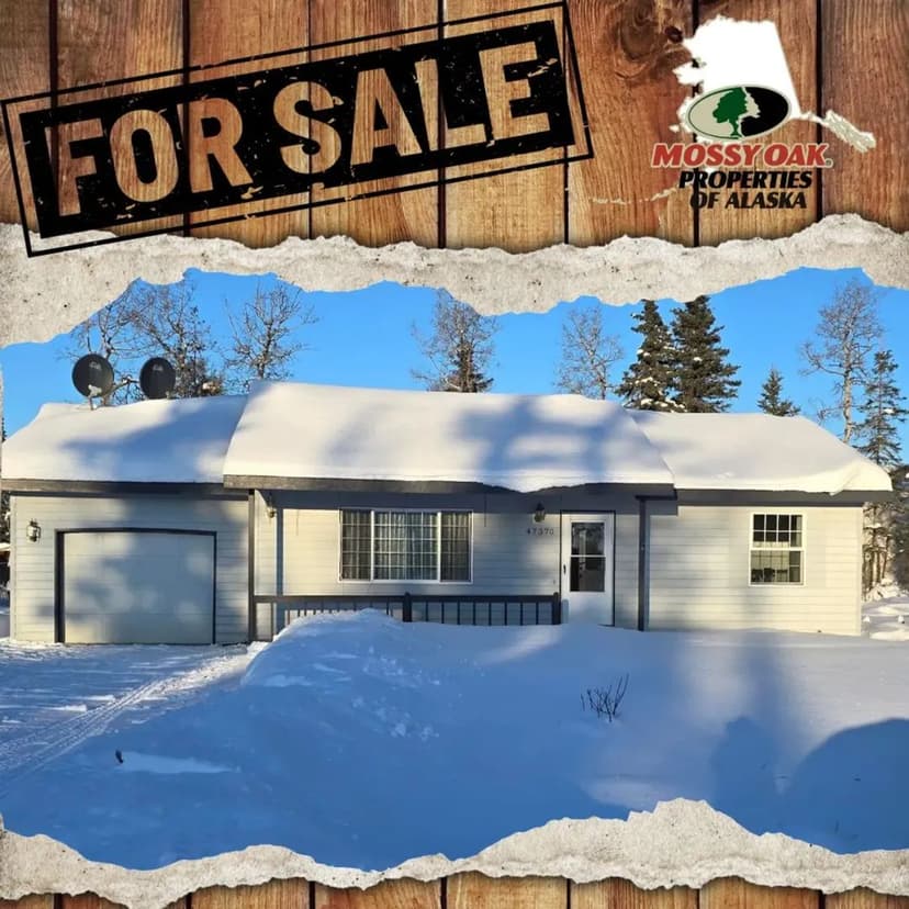 Cute 2 bed 1 bath Ranch On .46 acre With Garage