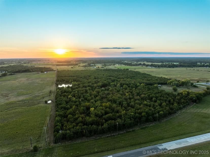 Property from 7 W 90th Street N - KW