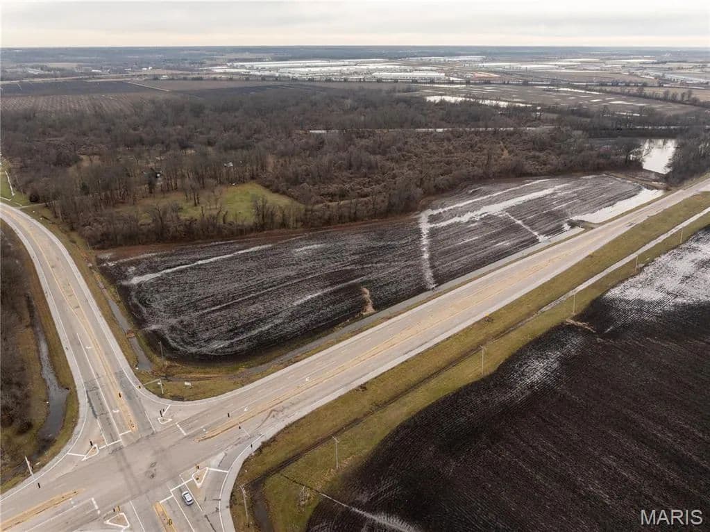 Land -Agricultural (Not Zoned) in South Roxana - South Roxana, Illinois, 62087