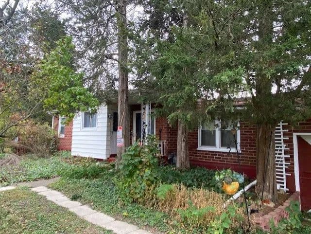 Land -Single Family Acreage in Ottawa