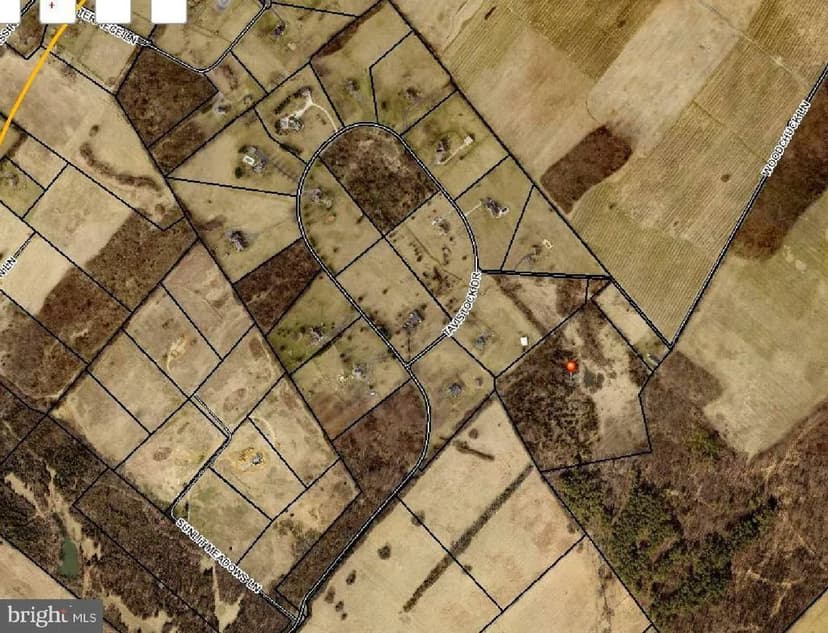Land -Single Family Acreage in Winchester