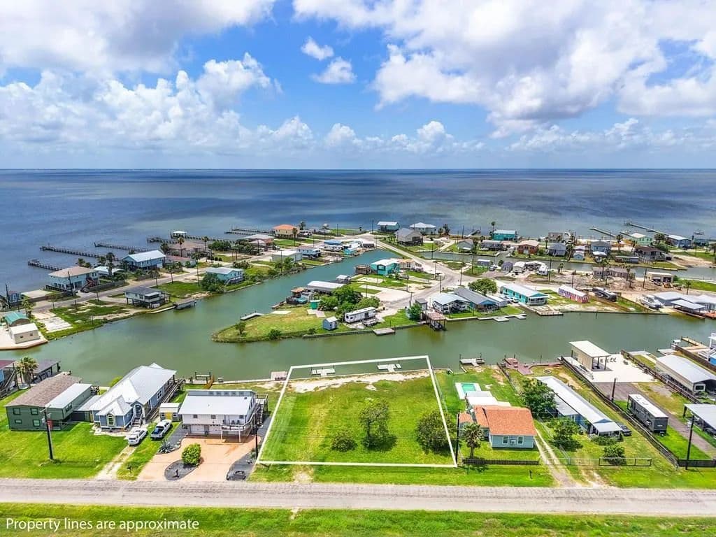 0.36 Acres of Land for Sale in Rockport, Texas - Rockport, Texas, 78382