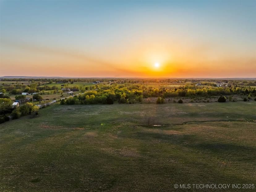 Property from 7 N Memorial Drive - KW