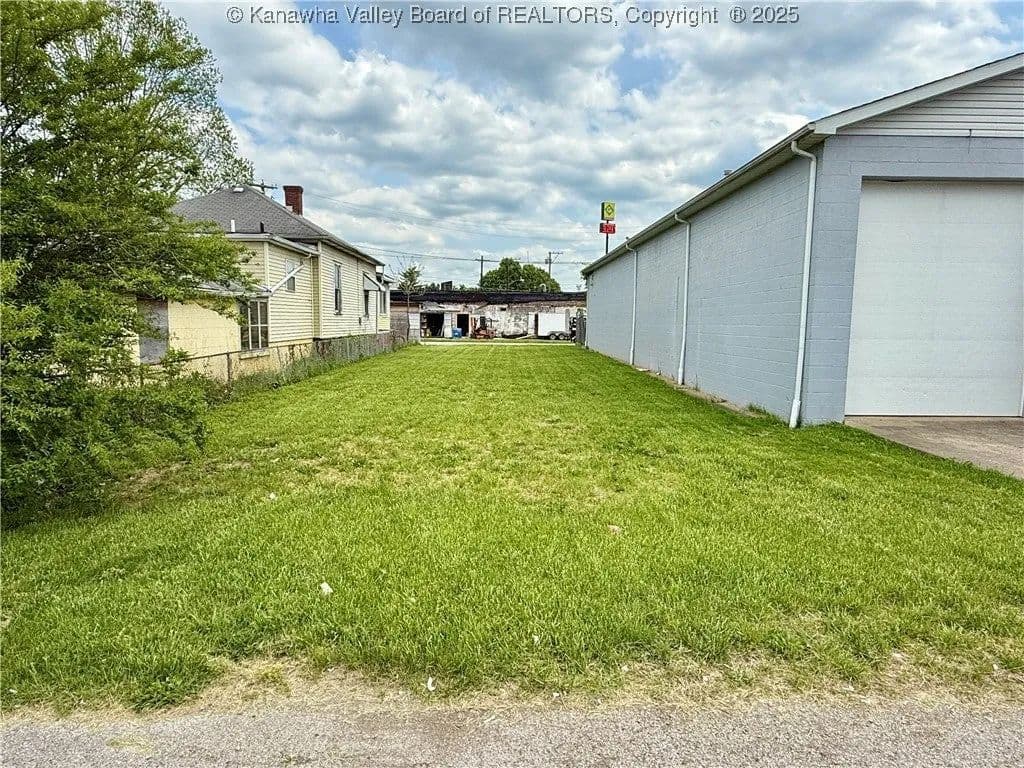 Lots & Land-Other in Dunbar - Dunbar, West Virginia, 25064