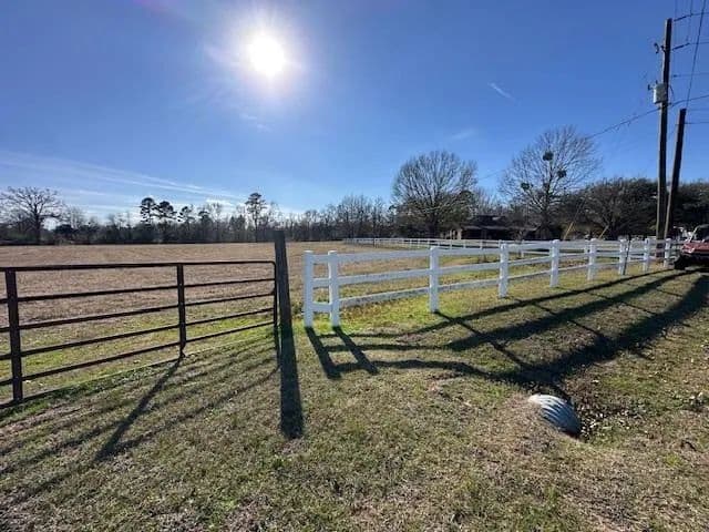 Vacant Land (0-10 Acres) in Henderson