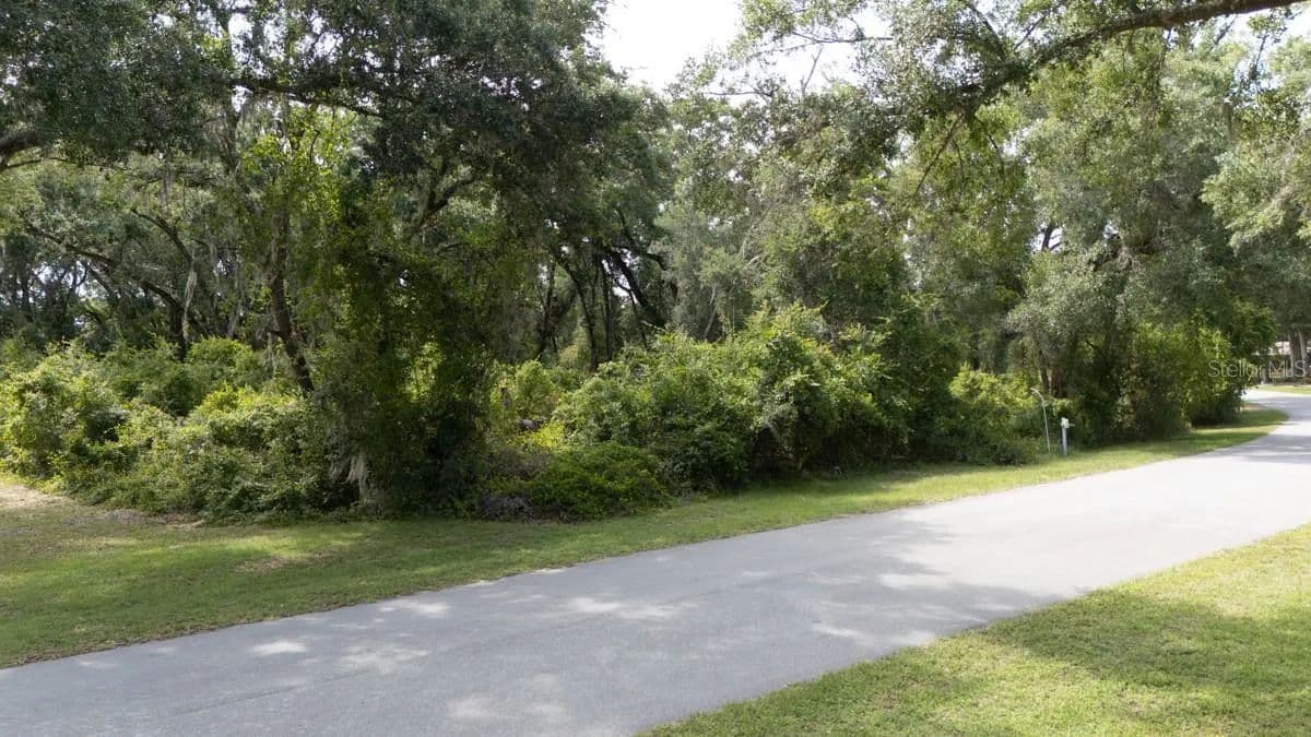 1.03 Acres of Land for Sale in SANFORD, FL - Sanford, Florida, 32771