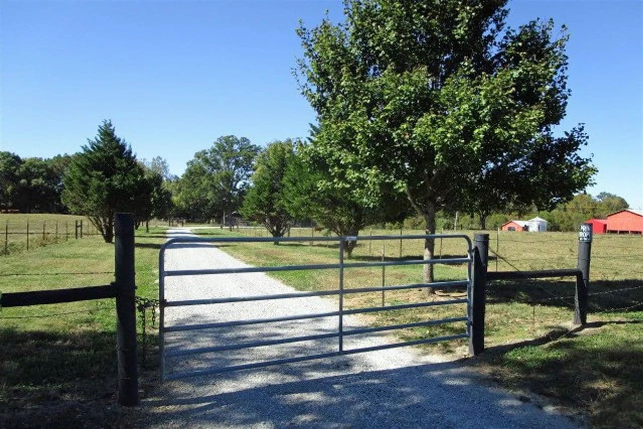 Lots & Land-Other in Franklin - Franklin, Kentucky, 42134