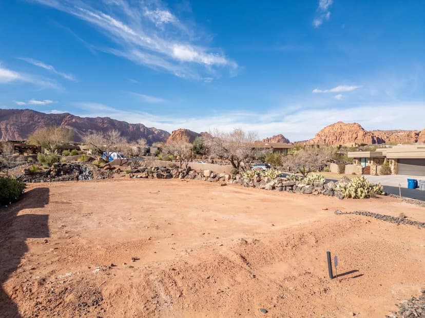 Land -Single Family Acreage in Ivins