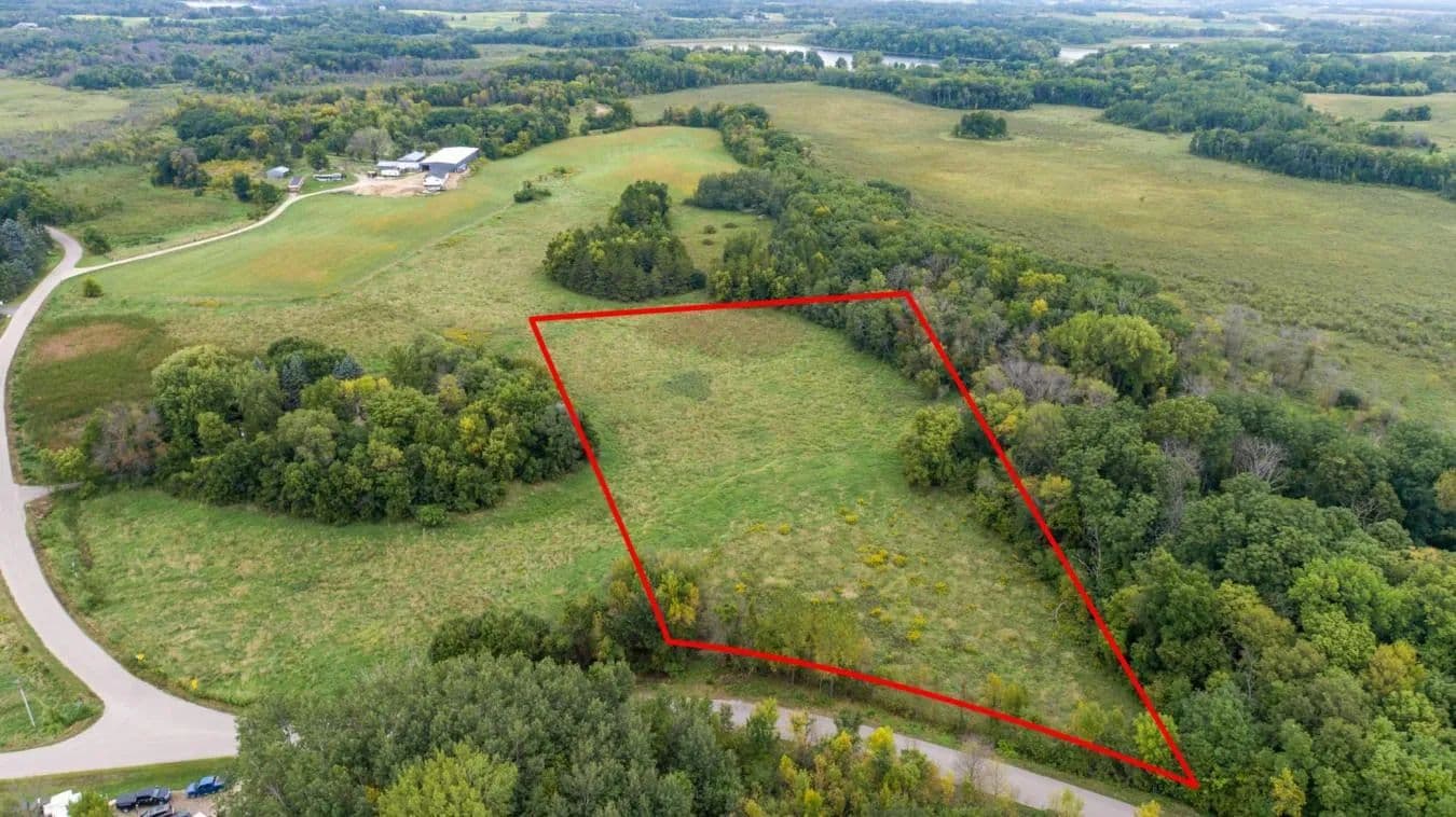 17001 Elmore - Faribault, Minnesota, 55021