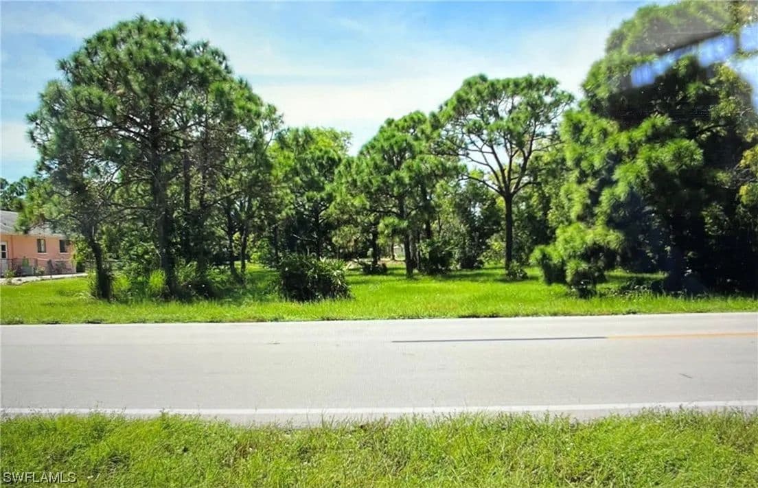 Vacant Land in St James City - Florida, 33956