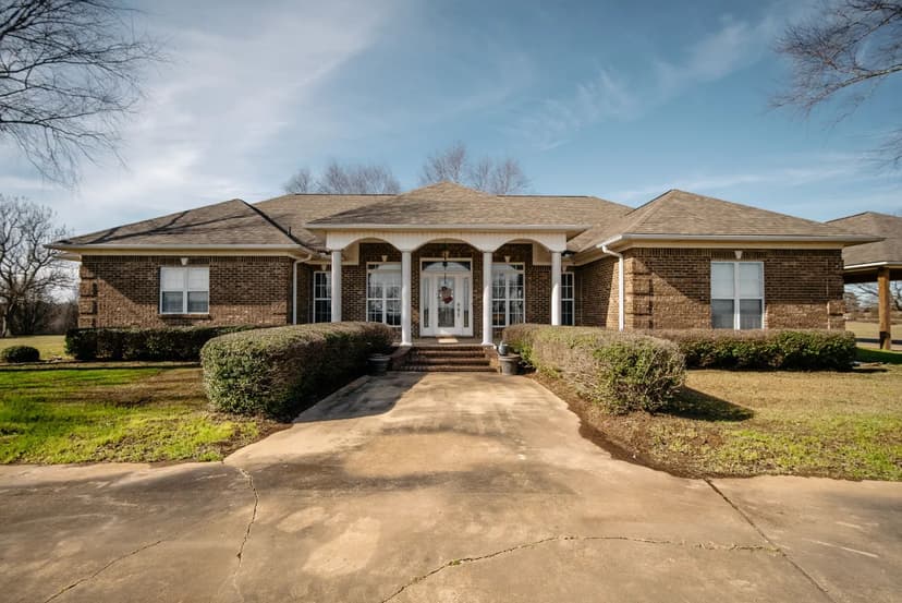 A Home on 3 Acres in Winston County, MS 