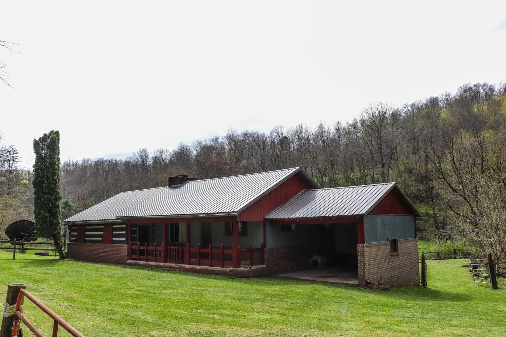 Home on Acreage near Spencer - Walton, West Virginia, 25286