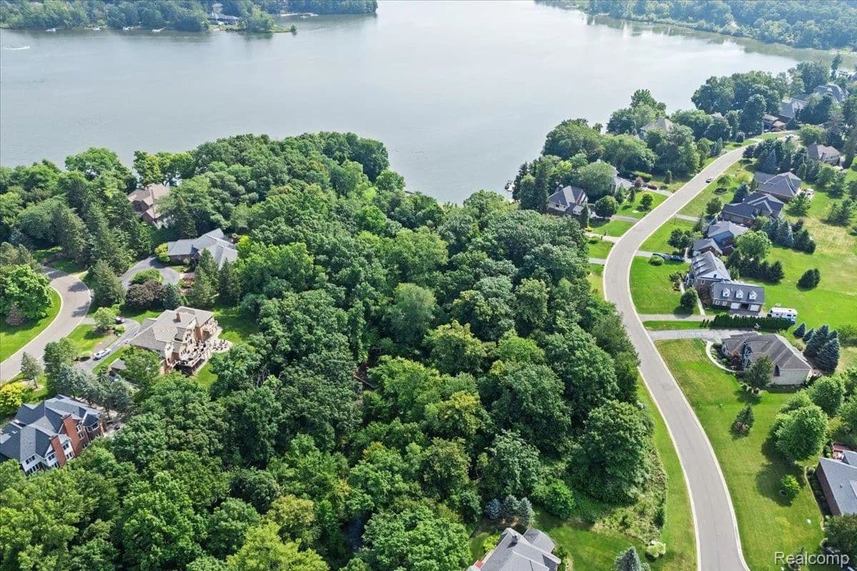 1.26 Acres of Land for Sale in Brighton, MI - Brighton, Michigan, 48116