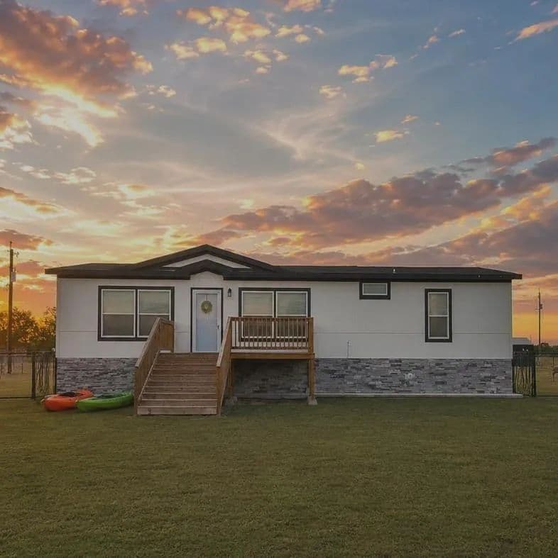 72 Rosebud Lane, Gonzales, Texas, 78629 - Texas, 78629
