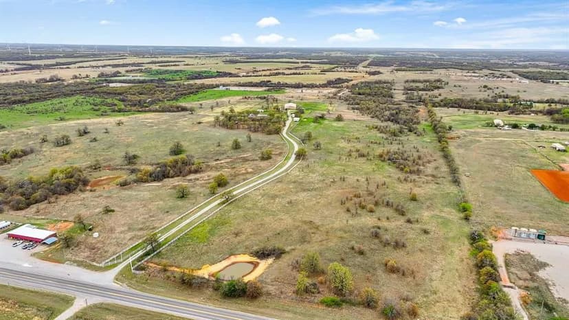 185 Acre Horse Property in Foster