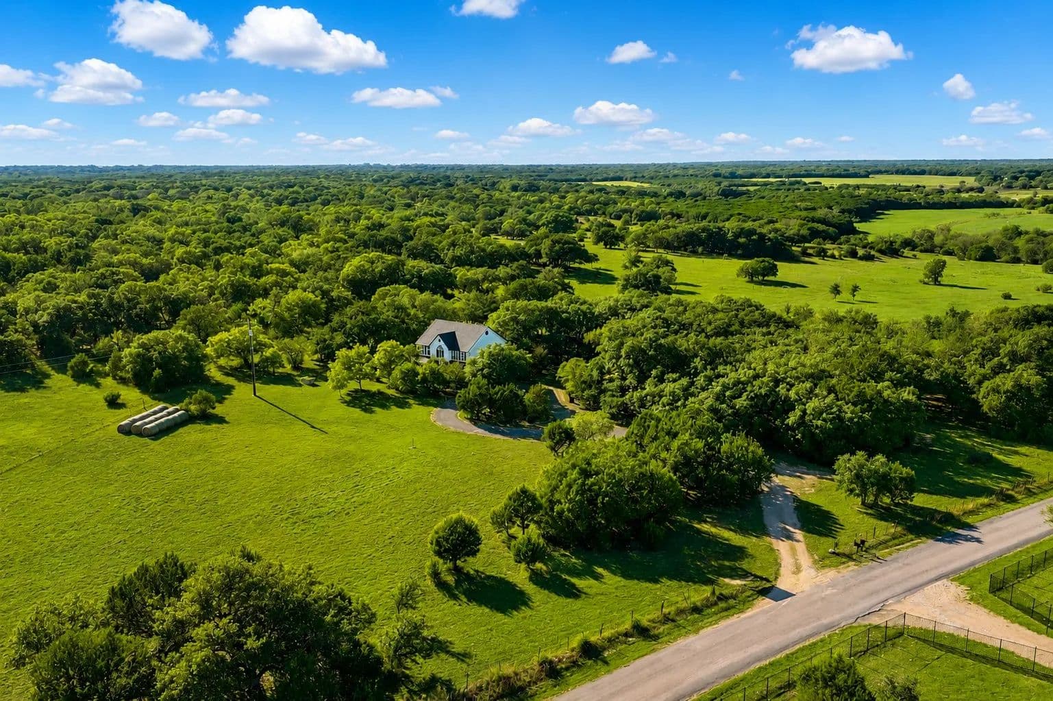 ROLLING OAKS RANCH  - Lampasas, Texas, 76550