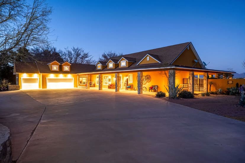 Custom-Built Luxury Home in Las Cruces, NM on 5 Acres