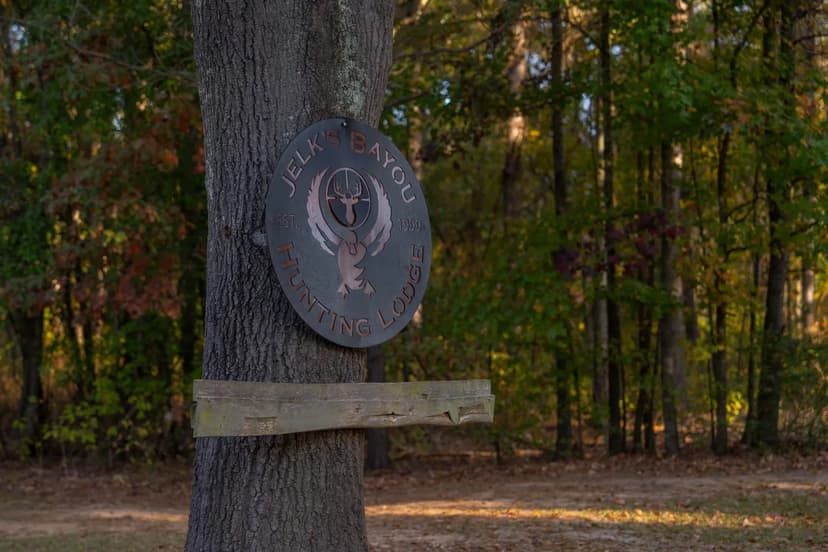 Premier Turnkey Duck & Deer Property With First Class Lodge 