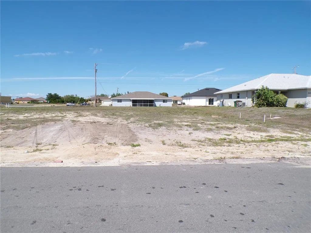 Vacant Land in Cape Coral - Cape Coral, Florida, 33909