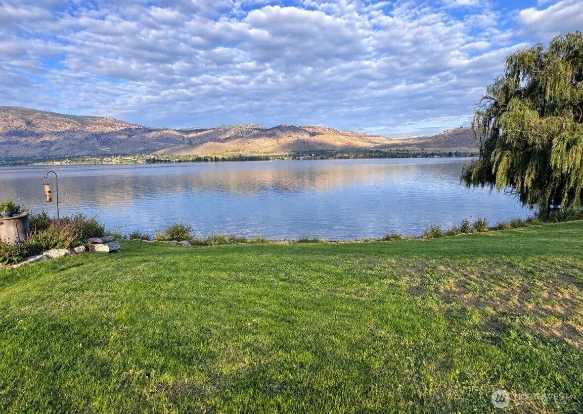 Lots & Land-Other in Oroville - Oroville, Washington, 98844