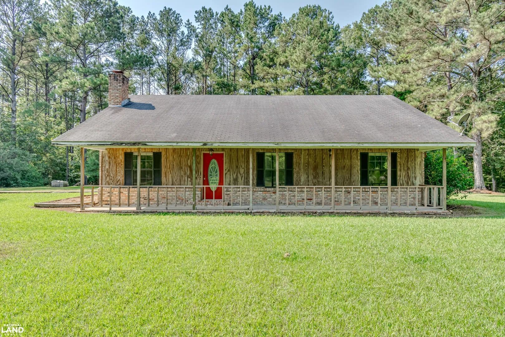 Sontag Home with Beautiful Acreage - Sontag, Mississippi, 39665