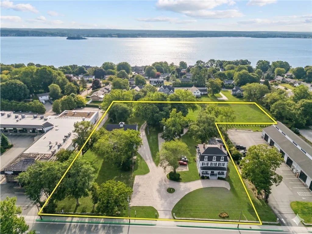 2.84 Acres of Land for Sale in Portsmouth, Rhode Island - Portsmouth, Rhode Island, 02871