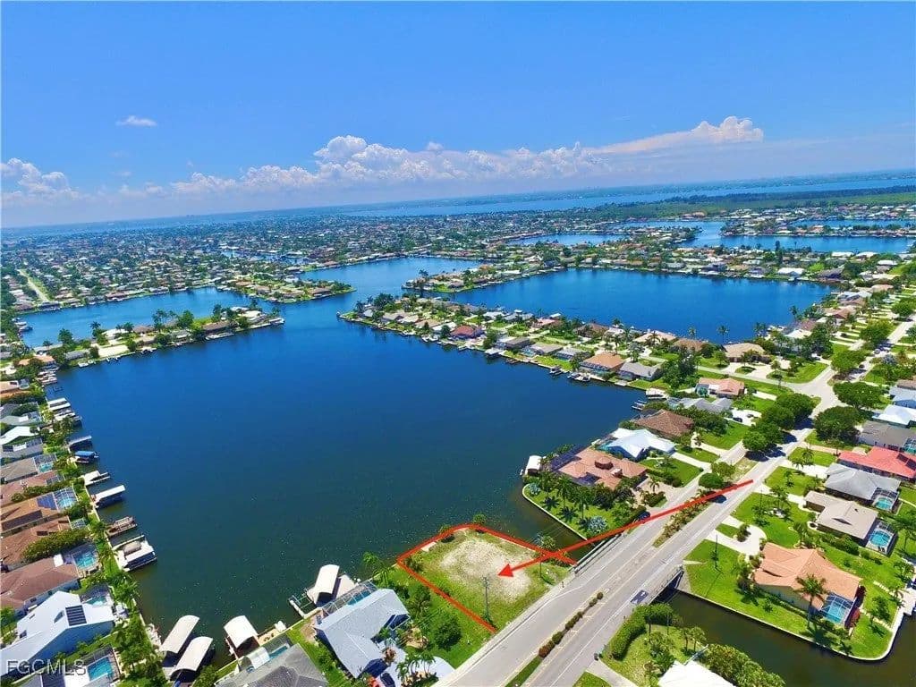 Lots & Land-Other in Cape Coral - Cape Coral, Florida, 33914