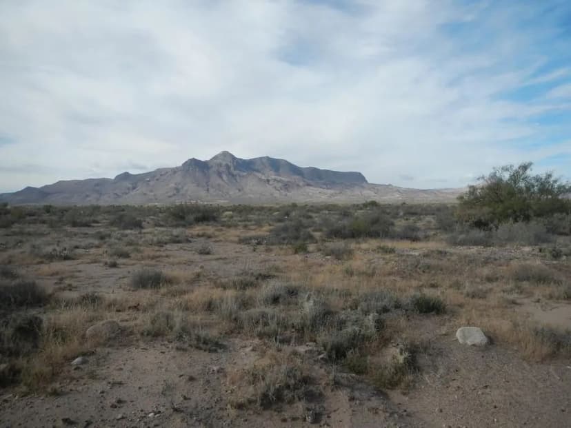 Land -Single Family Acreage in Socorro