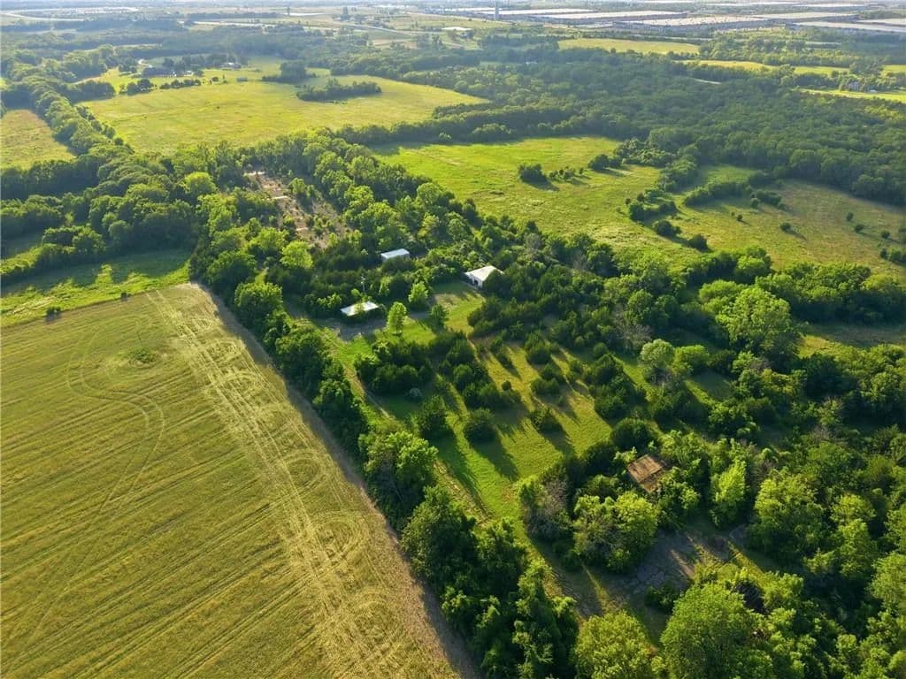 16.43 Acres of Land for Sale in Gardner, KS - Gardner, Kansas, 66030