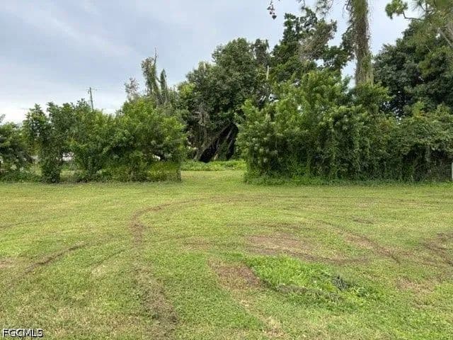 Vacant Land in Cape Coral - Cape Coral, Florida, 33993