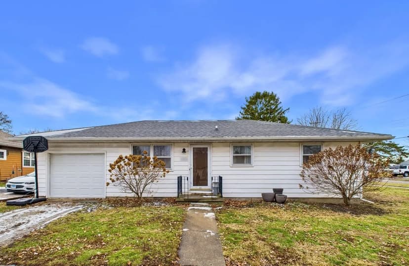 3 Bed 1 Bath Home for Sale Ridgefarm, IL