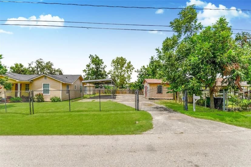 Property from 7219 Gainesville Street - KW