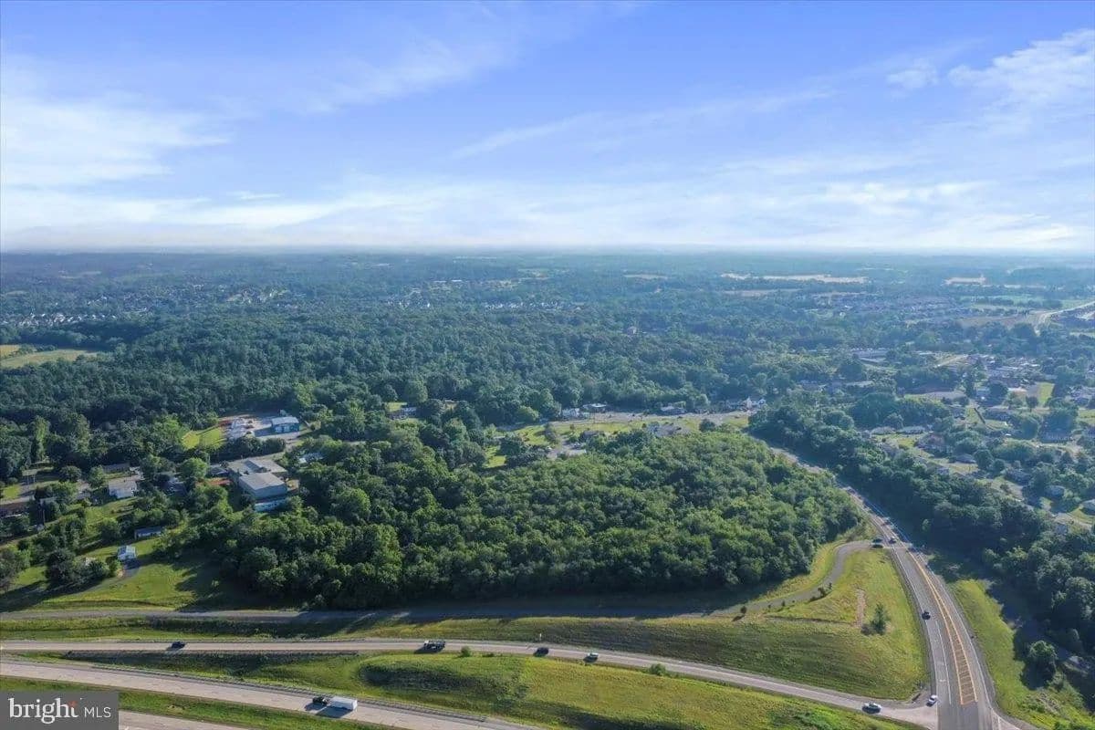 Lots & Land-Other in KEARNEYSVILLE - Kearneysville, West Virginia, 25430