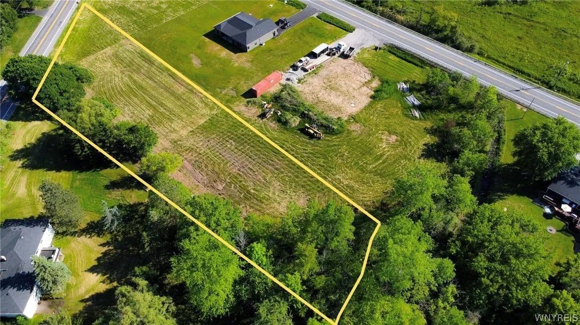 1.52 Acres of Land for Sale in Lockport, New York - Lockport, New York, 14094