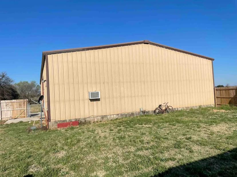 10± Acres Grass Pastue, Some Trees, Barndominium 