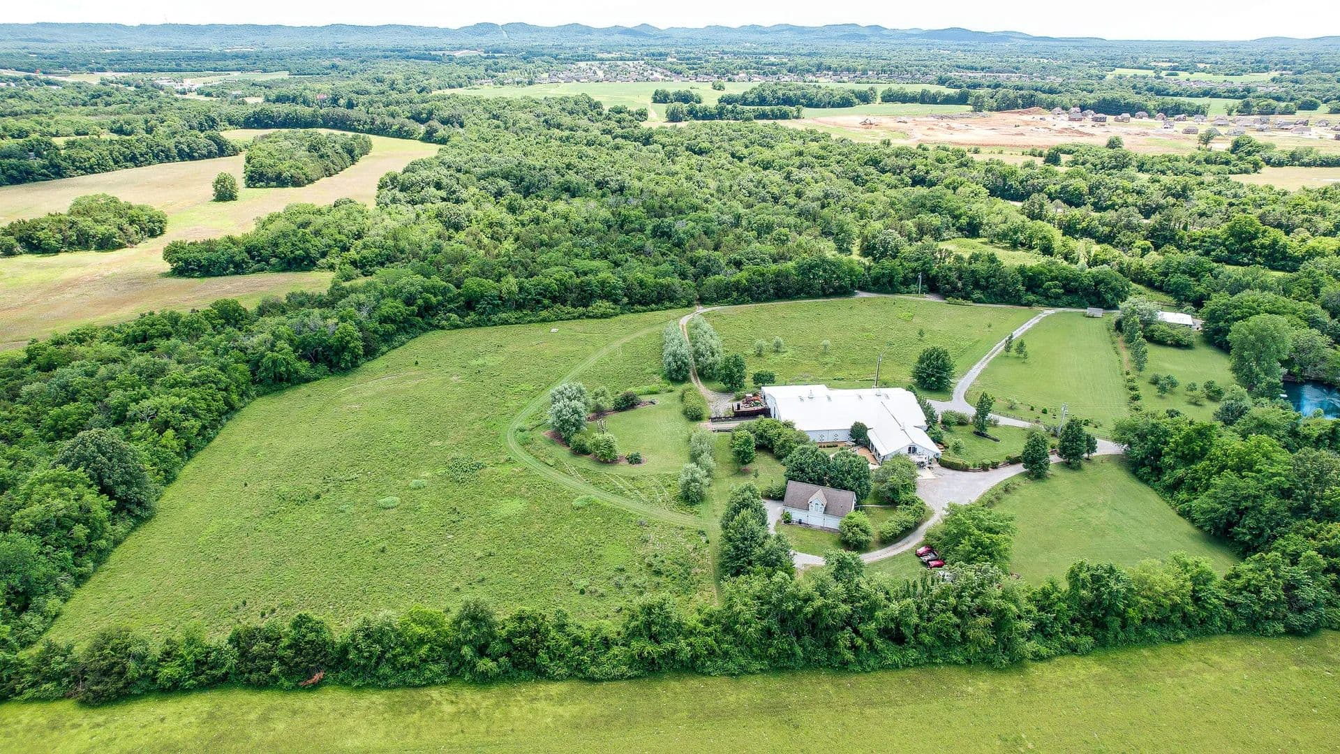 West Gum Road Estate - Murfreesboro, Tennessee, 37127