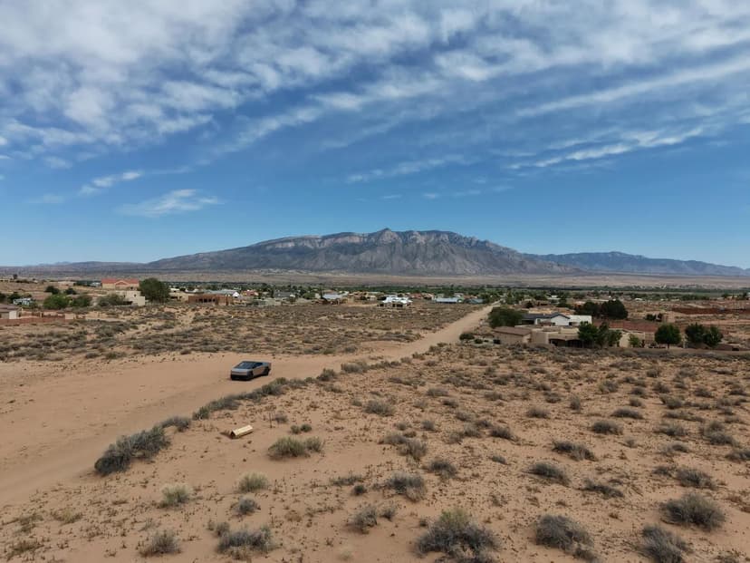 Property from Honduras Unit: 17 Block: 114 Lot: 12 Road NE - KW