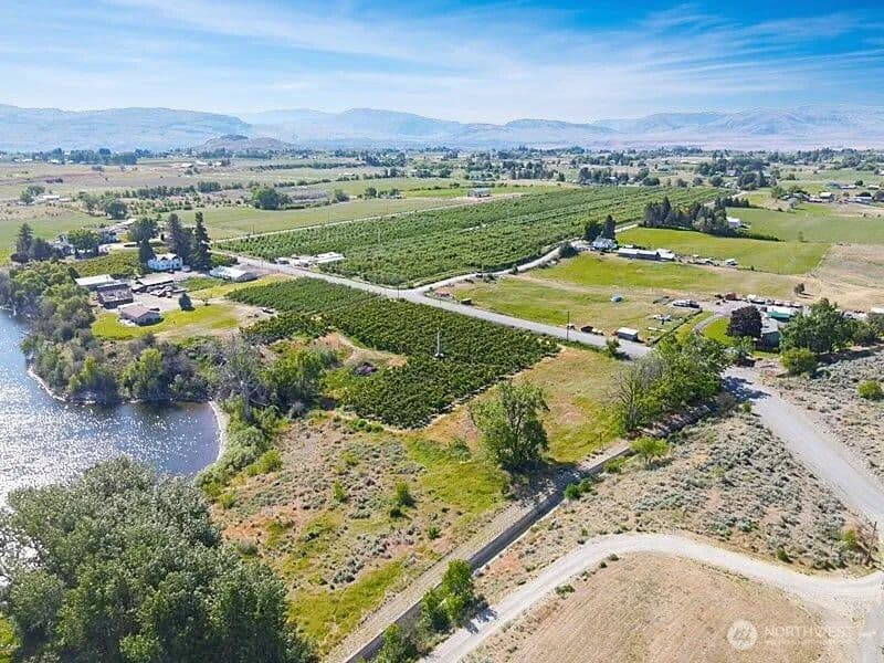 Lots & Land-Other in Omak - Omak, Washington, 98841