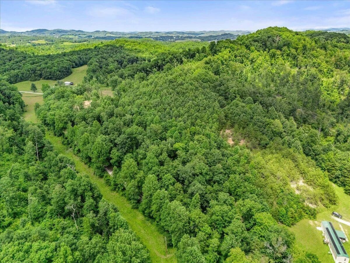 14.82 Acres of Land for Sale in London, KY - London, Kentucky, 40744