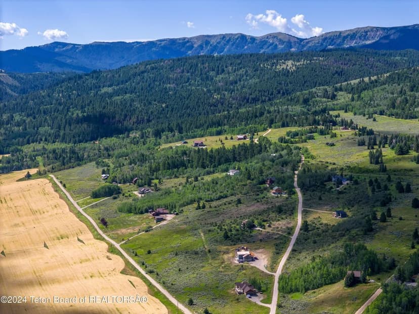 Lots & Land-Other in Tetonia