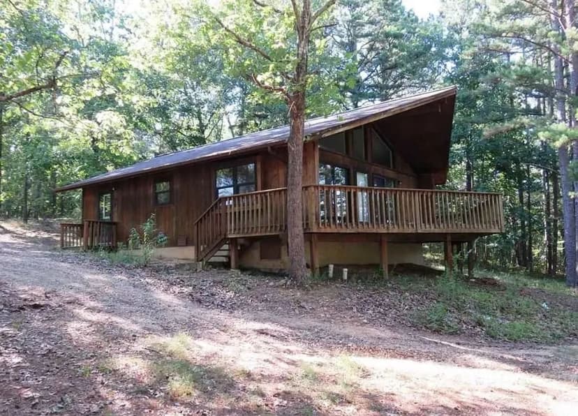 1-Bed 1-Bath Investment Opportunity in Ellington, MO