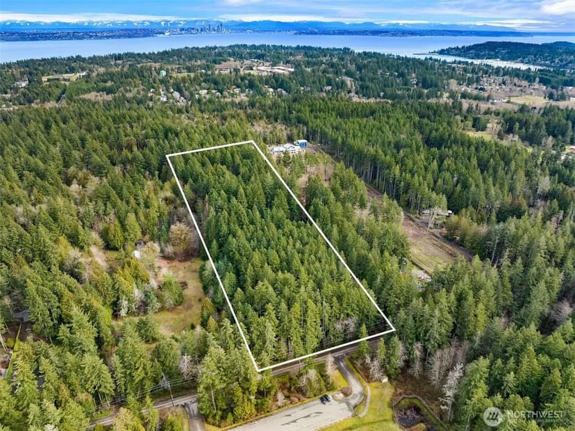Vacant Land in Bainbridge Island