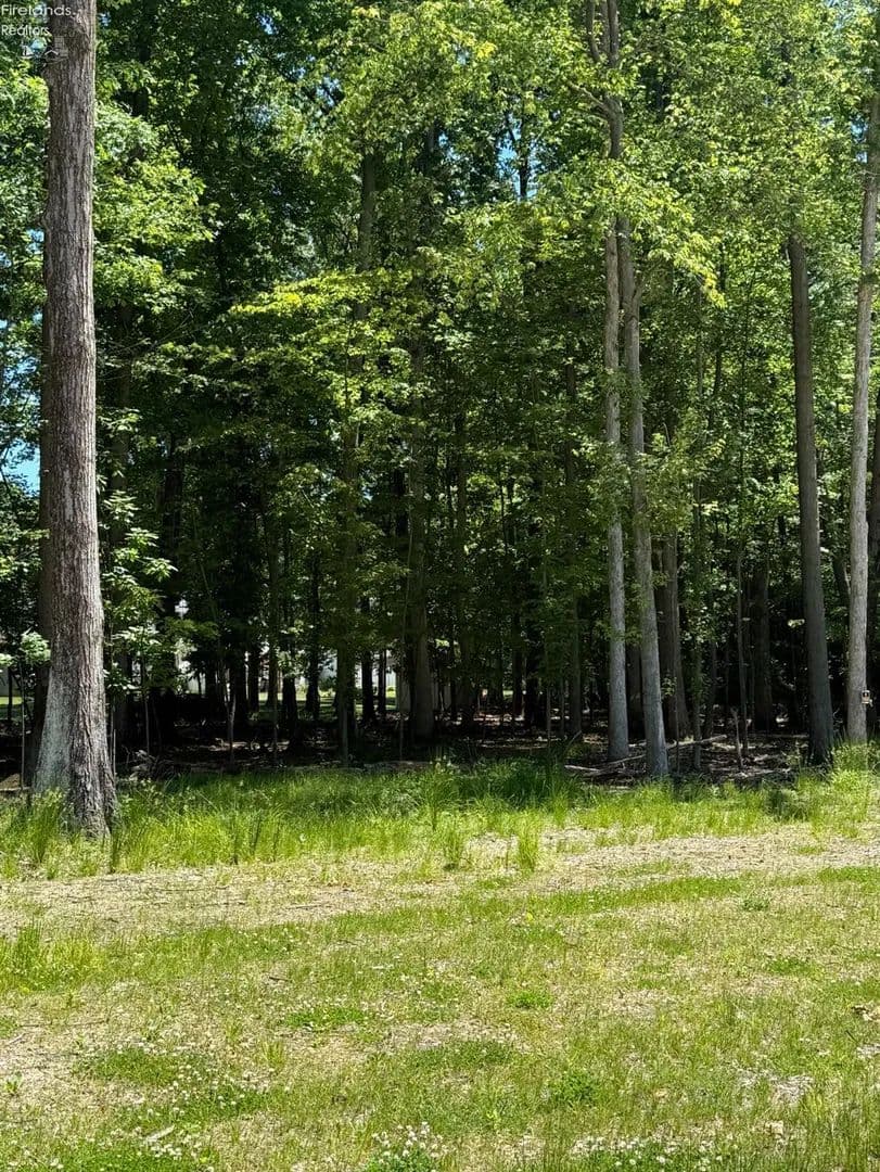 Property from 5 Ridgeview Drive - KW - Vermilion, Ohio, 44089